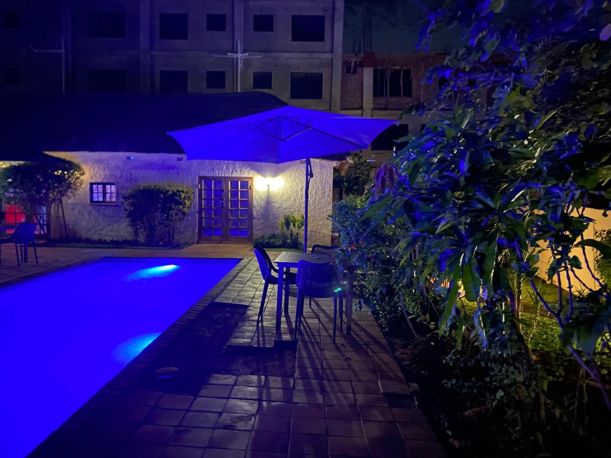 The Little Outlook Bed and Breakfast Victoria Falls Eksteriør billede